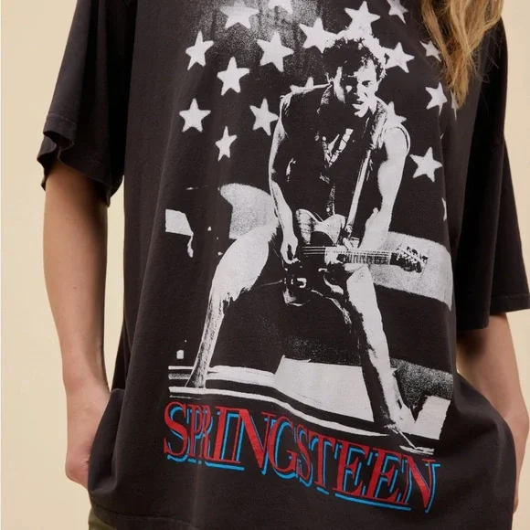 Daydreamer Charcoal Graphic Tee - Picture 3 of 4